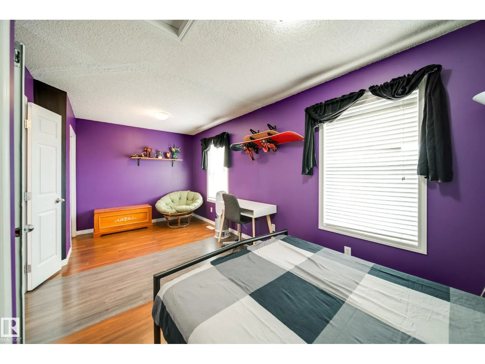 14823 140 ST NW