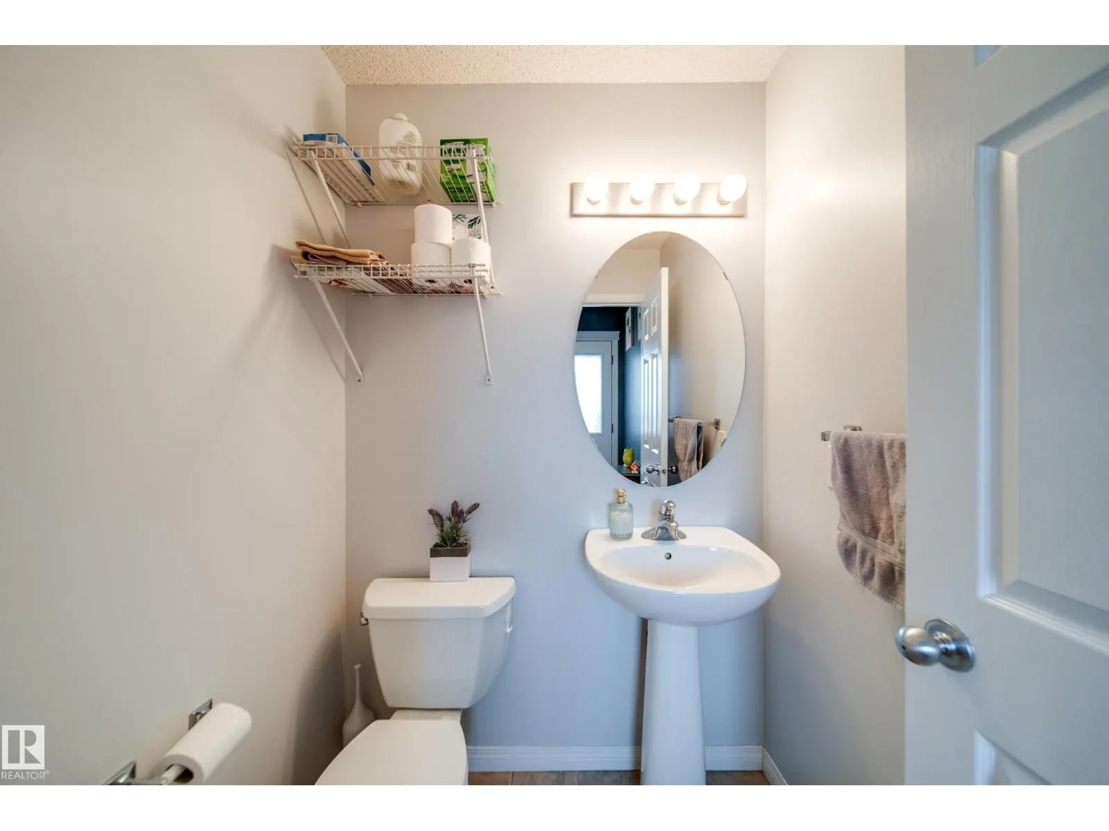 14823 140 ST NW