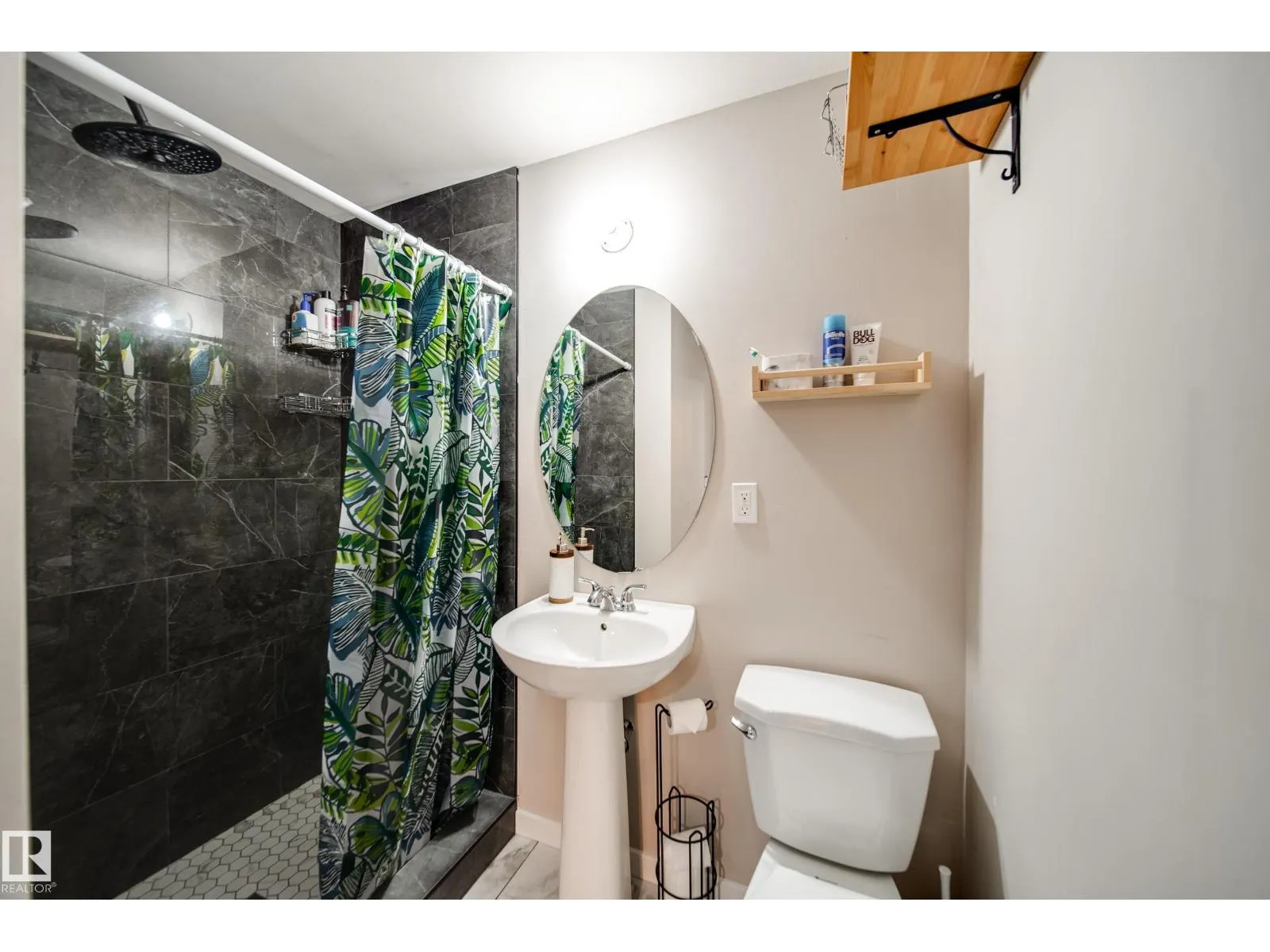 14823 140 ST NW