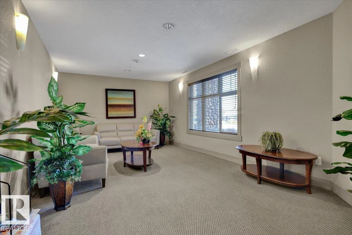 #140 16035 132 ST NW