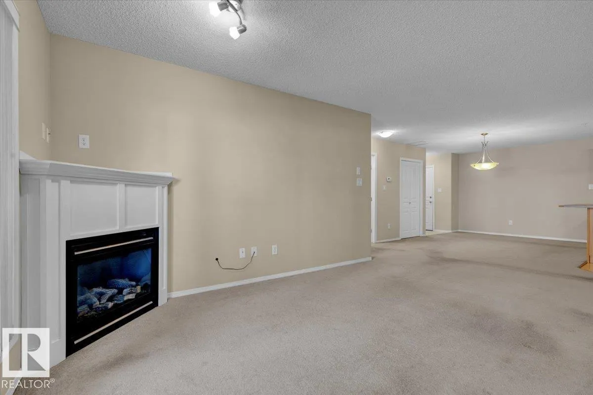 #140 16035 132 ST NW