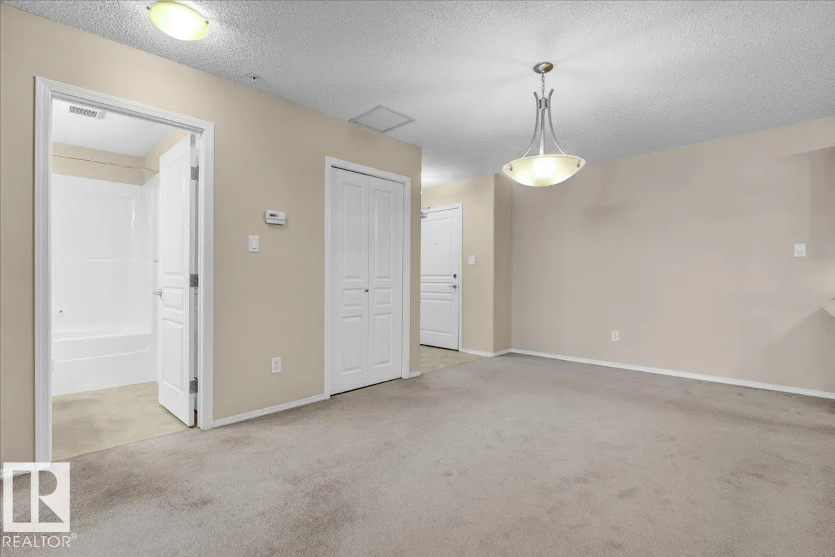 #140 16035 132 ST NW