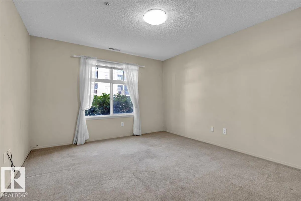 #140 16035 132 ST NW