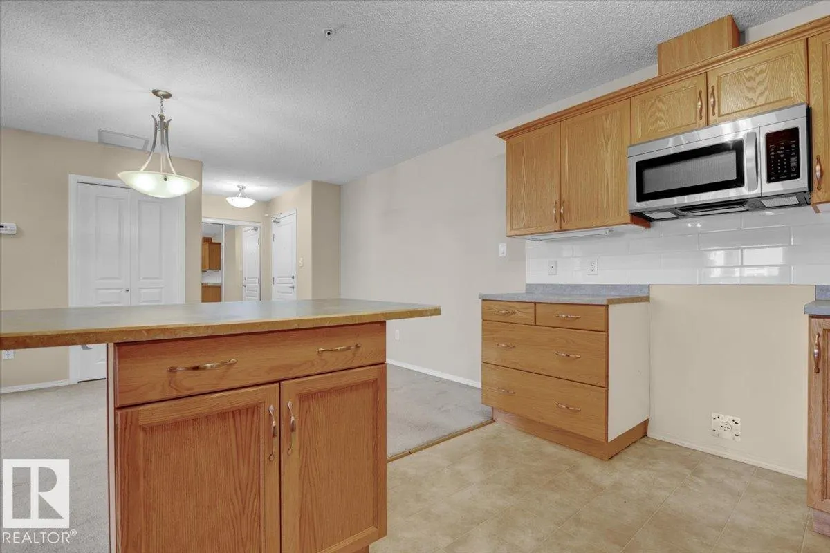 #140 16035 132 ST NW