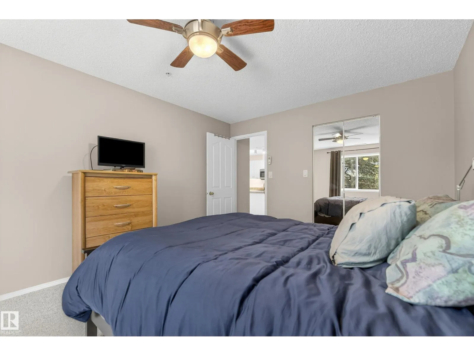 #227 16303 95 ST NW