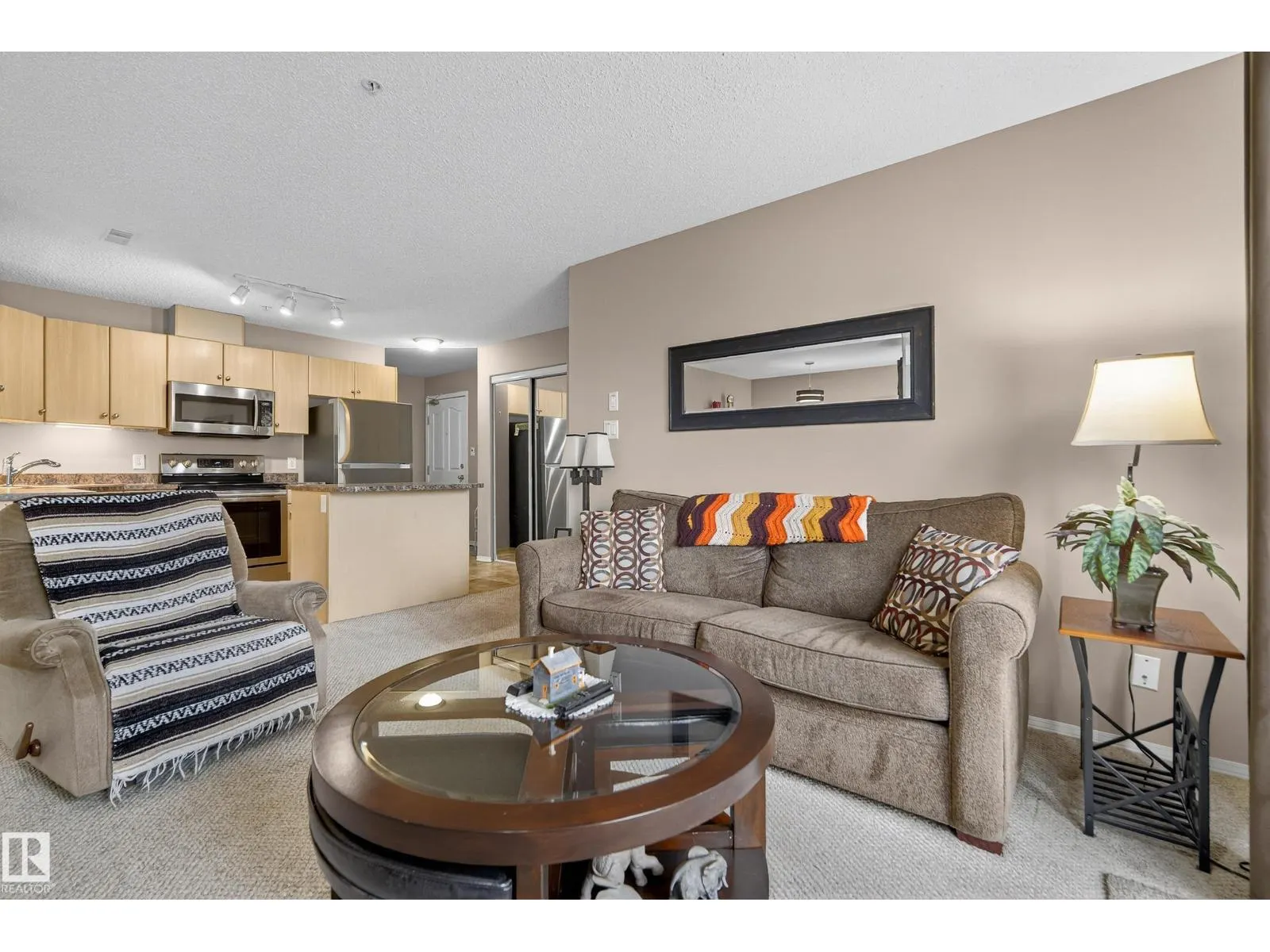 #227 16303 95 ST NW