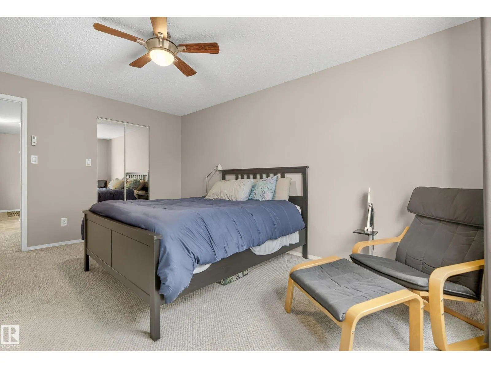 #227 16303 95 ST NW