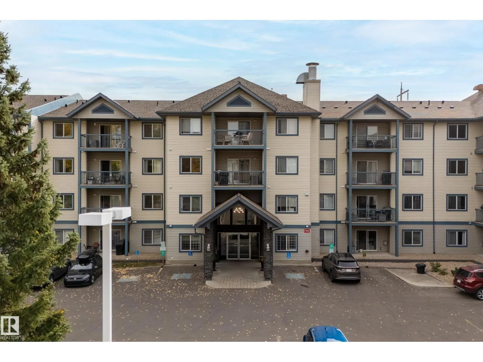#227 16303 95 ST NW