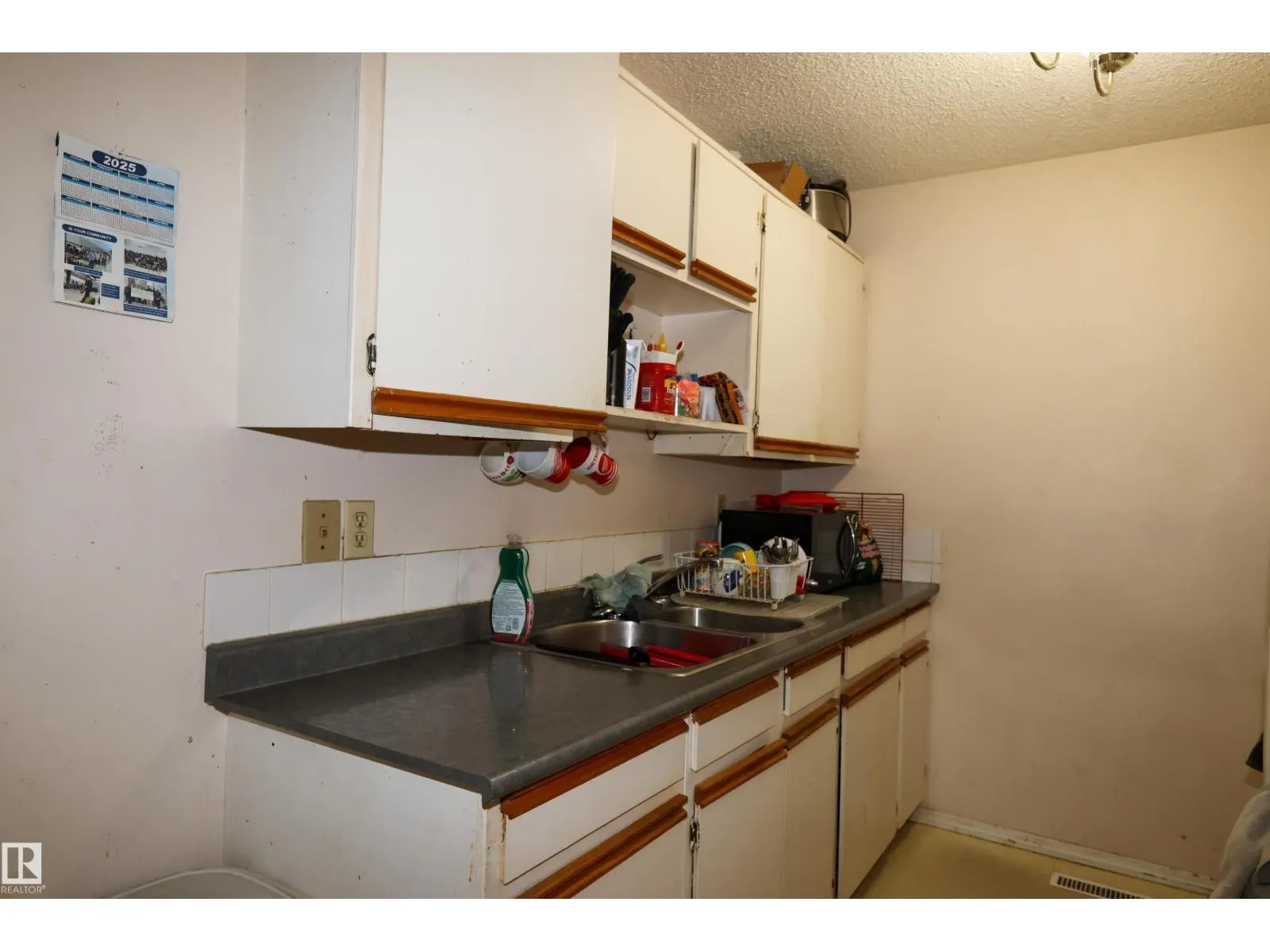 9704 104 ST