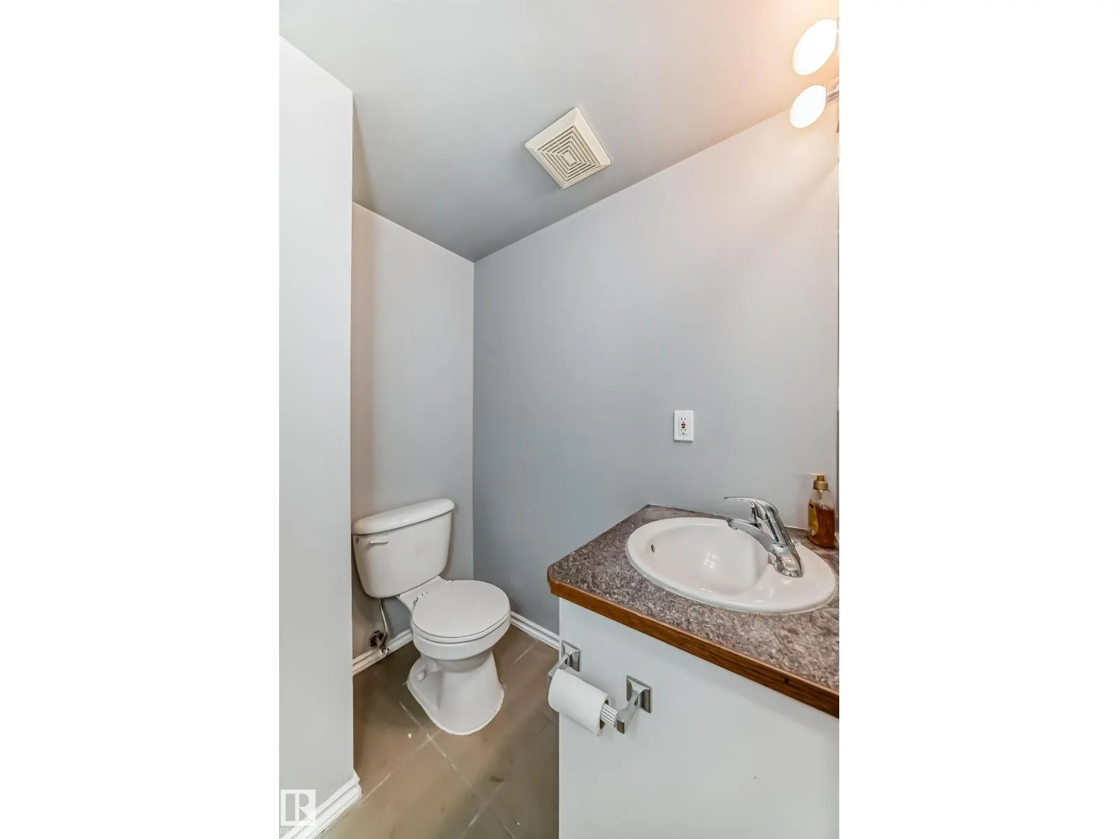 #58 2505 42 ST NW