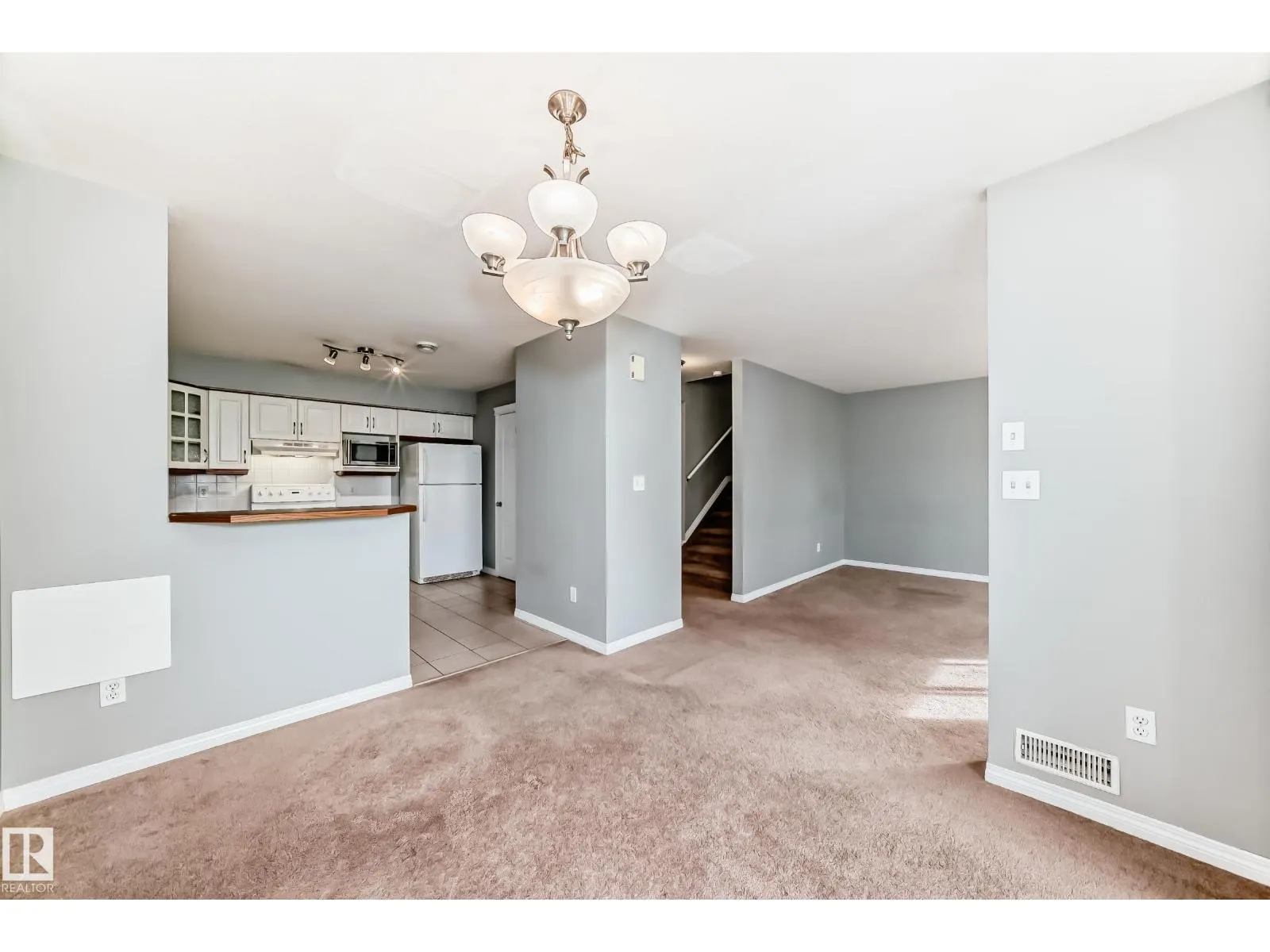 #58 2505 42 ST NW