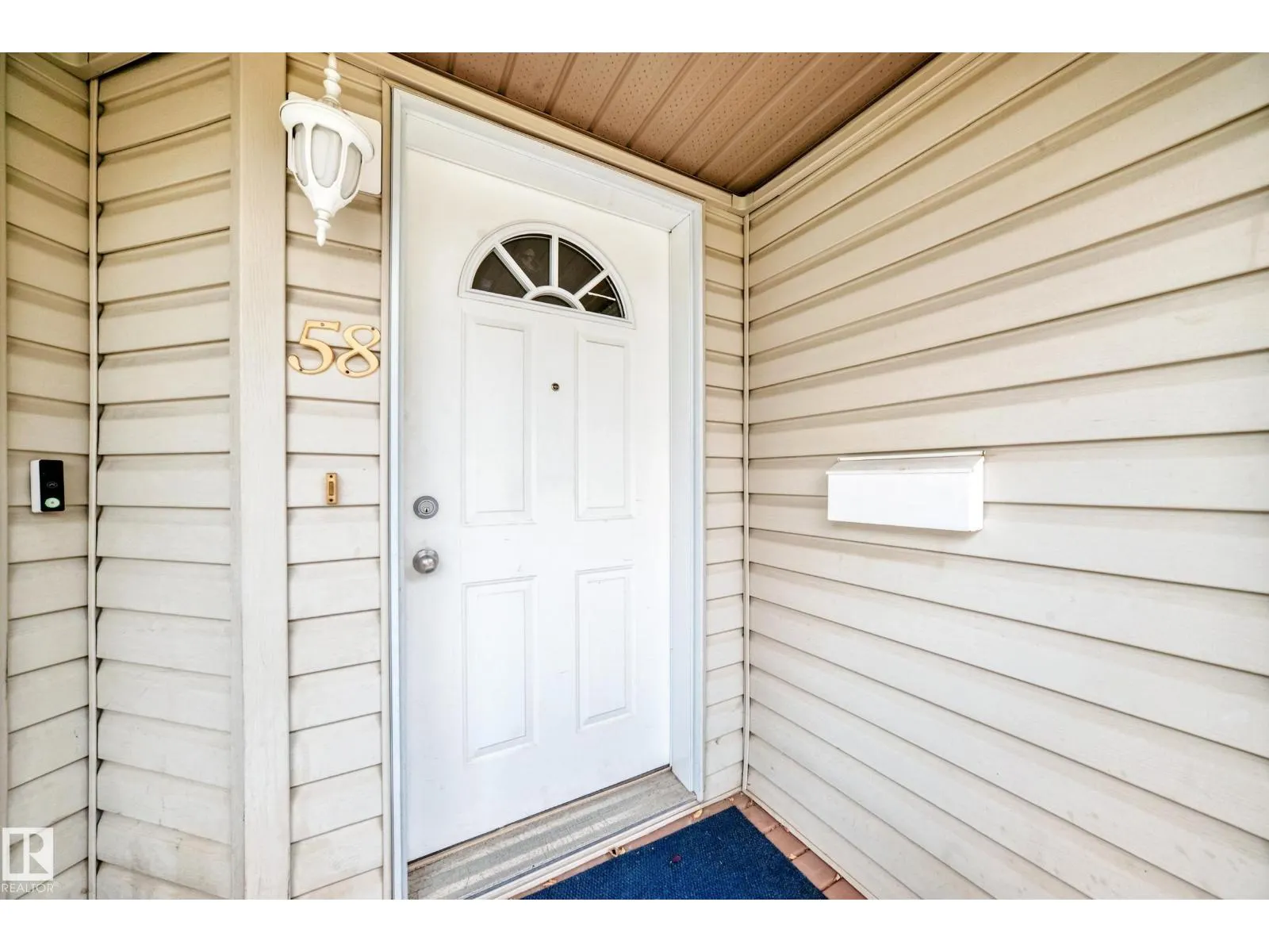 #58 2505 42 ST NW