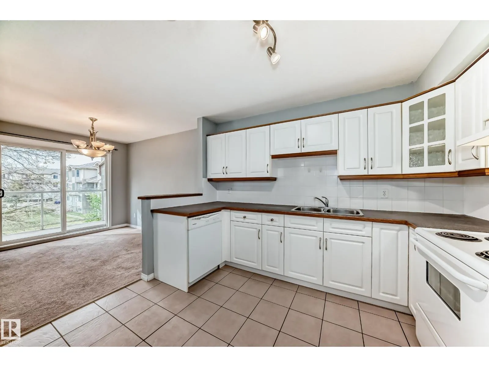 #58 2505 42 ST NW