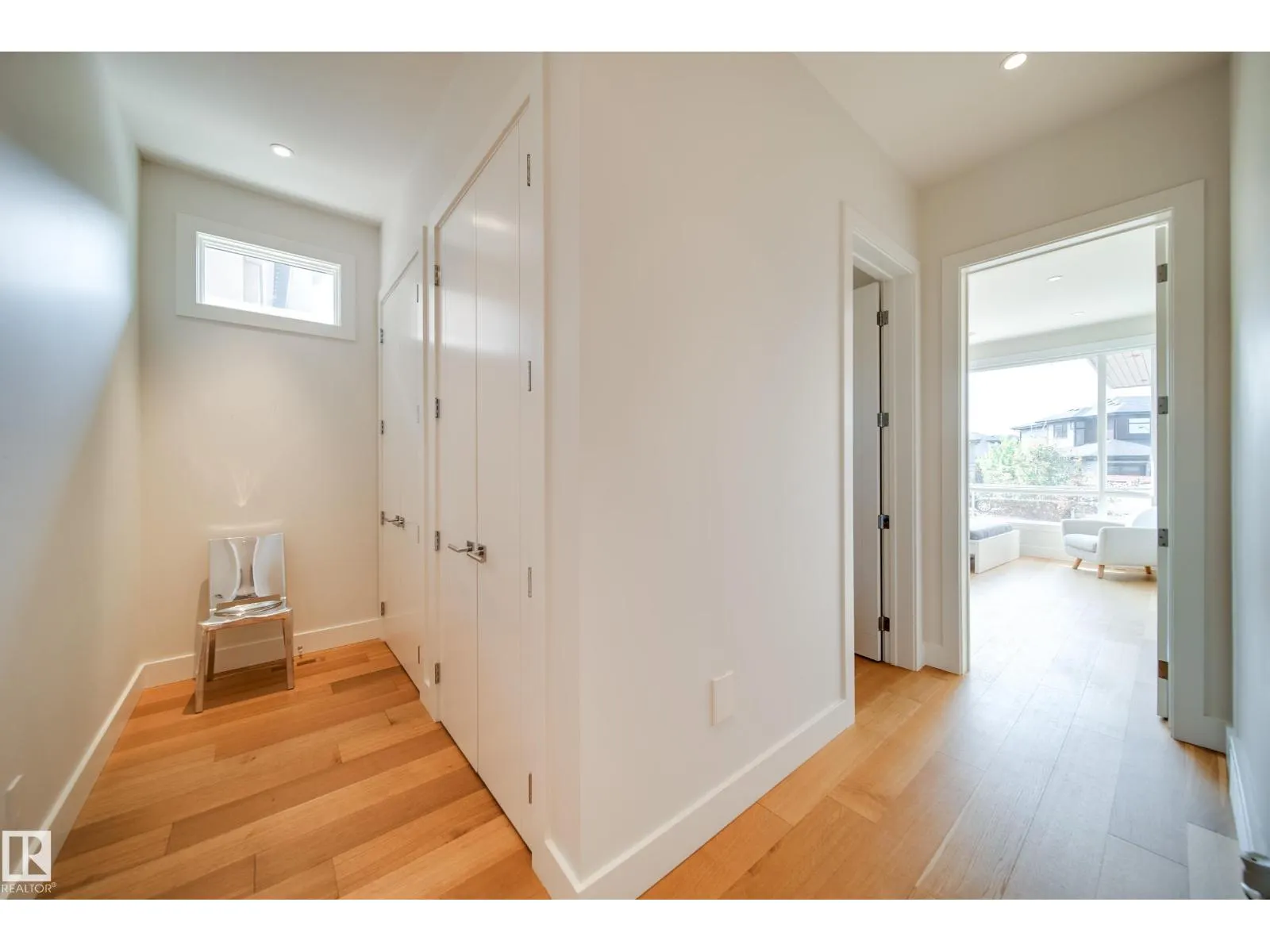 705 HOWATT DR SW
