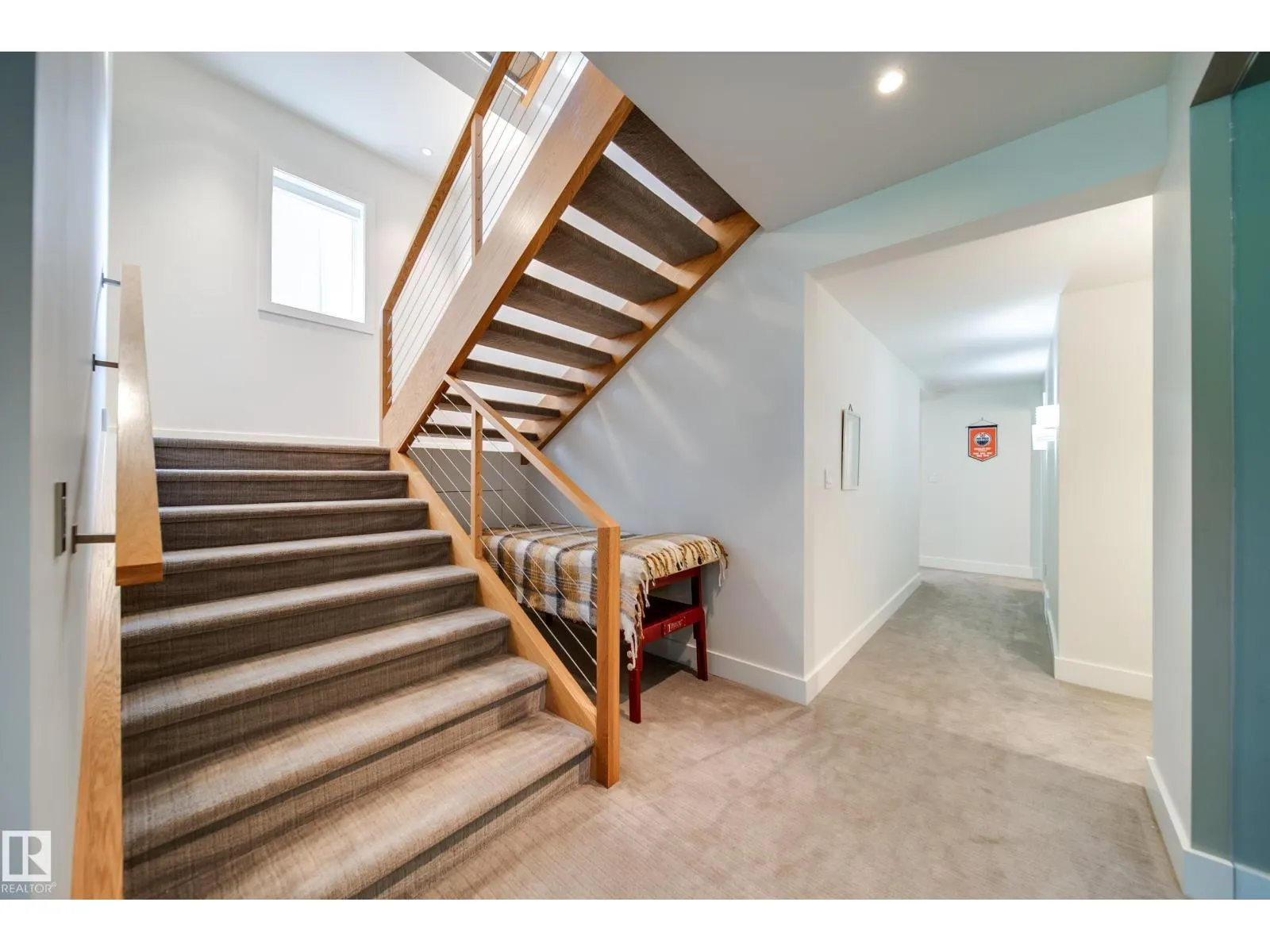705 HOWATT DR SW