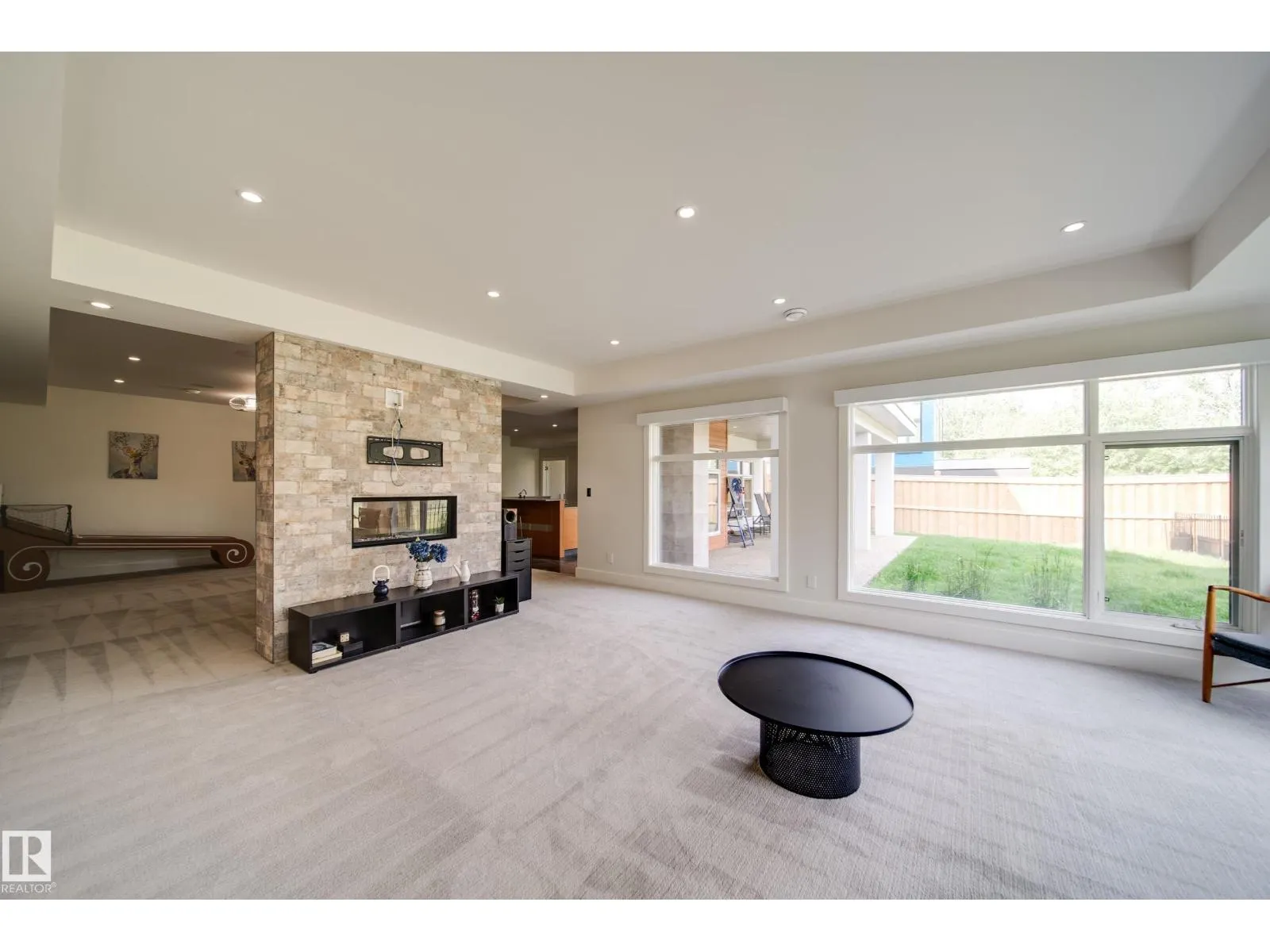 705 HOWATT DR SW