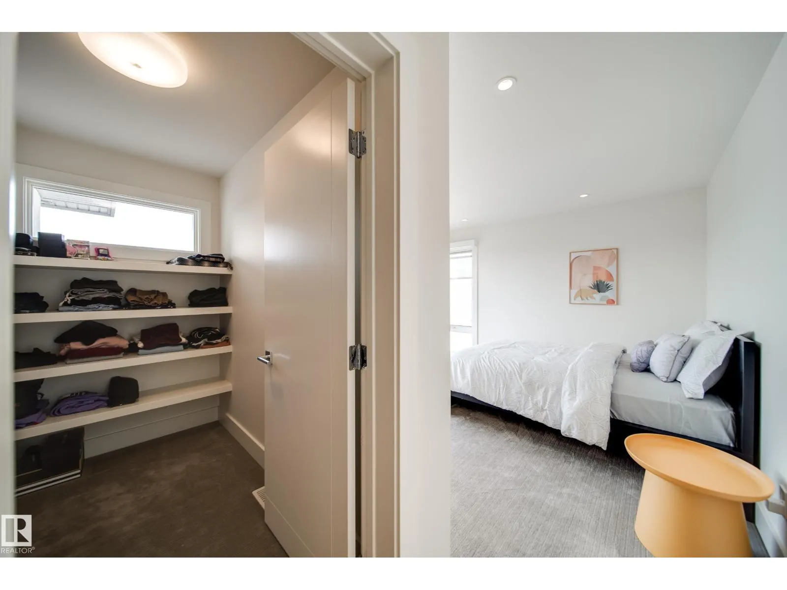 705 HOWATT DR SW