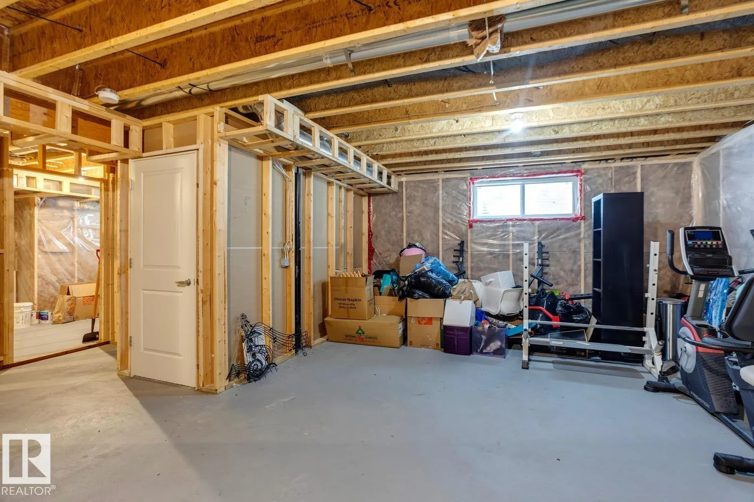 7618 20A AV SW