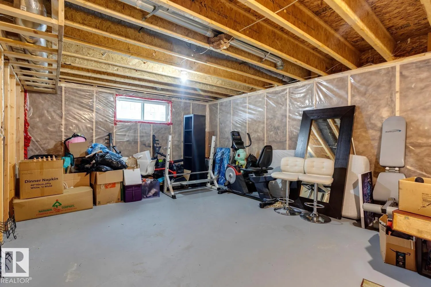 7618 20A AV SW