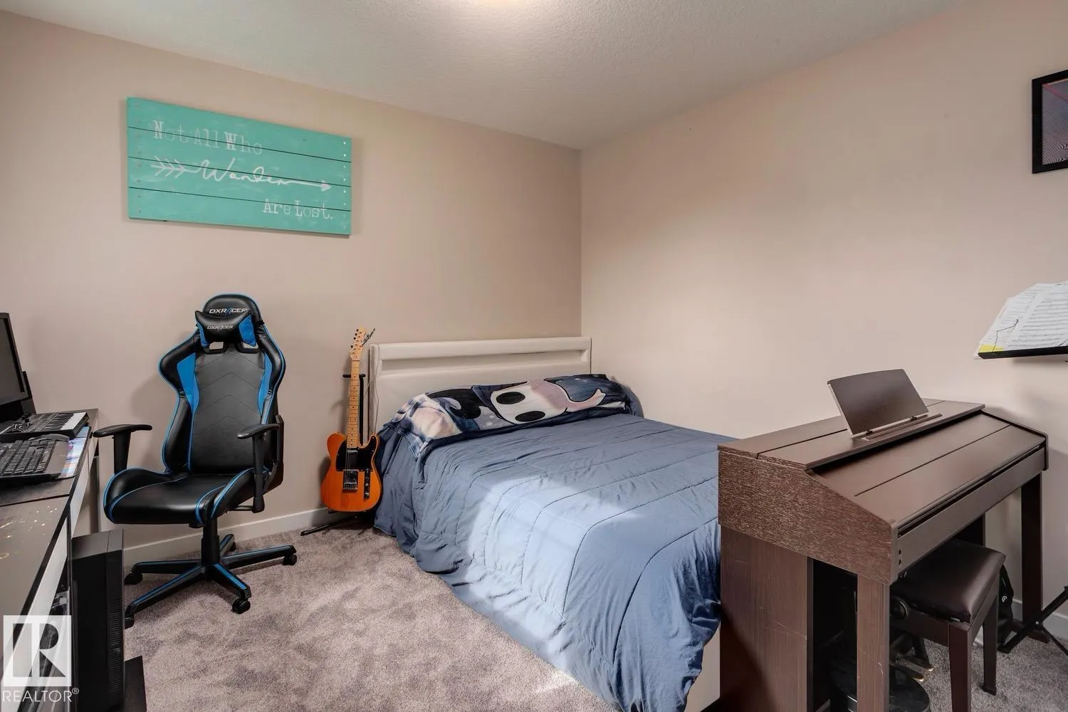 7618 20A AV SW