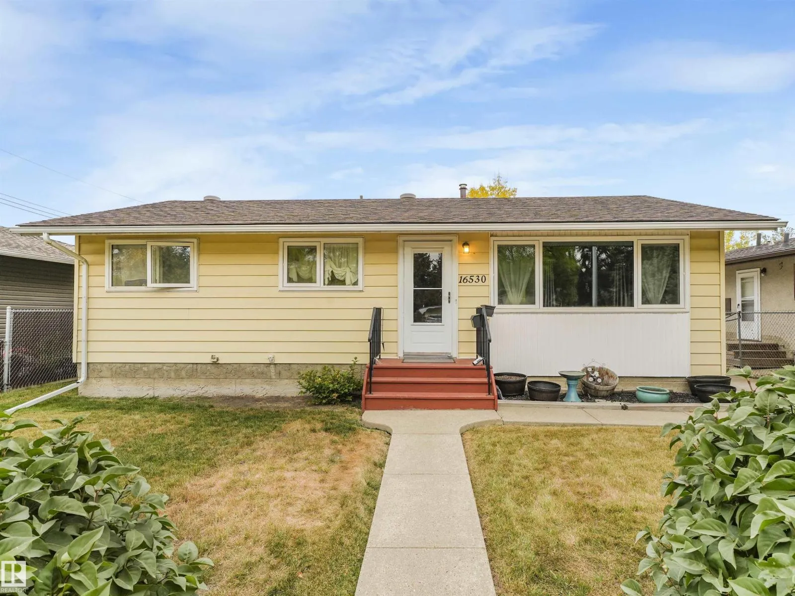 16530 104 AV NW