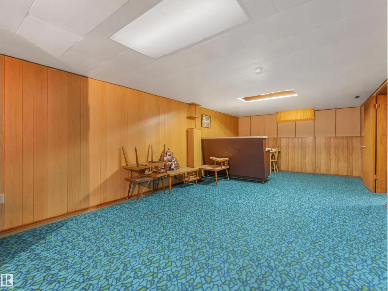 16530 104 AV NW