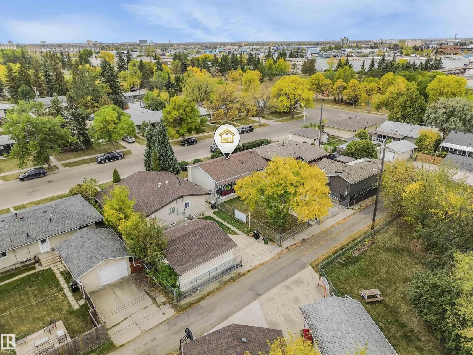 16530 104 AV NW