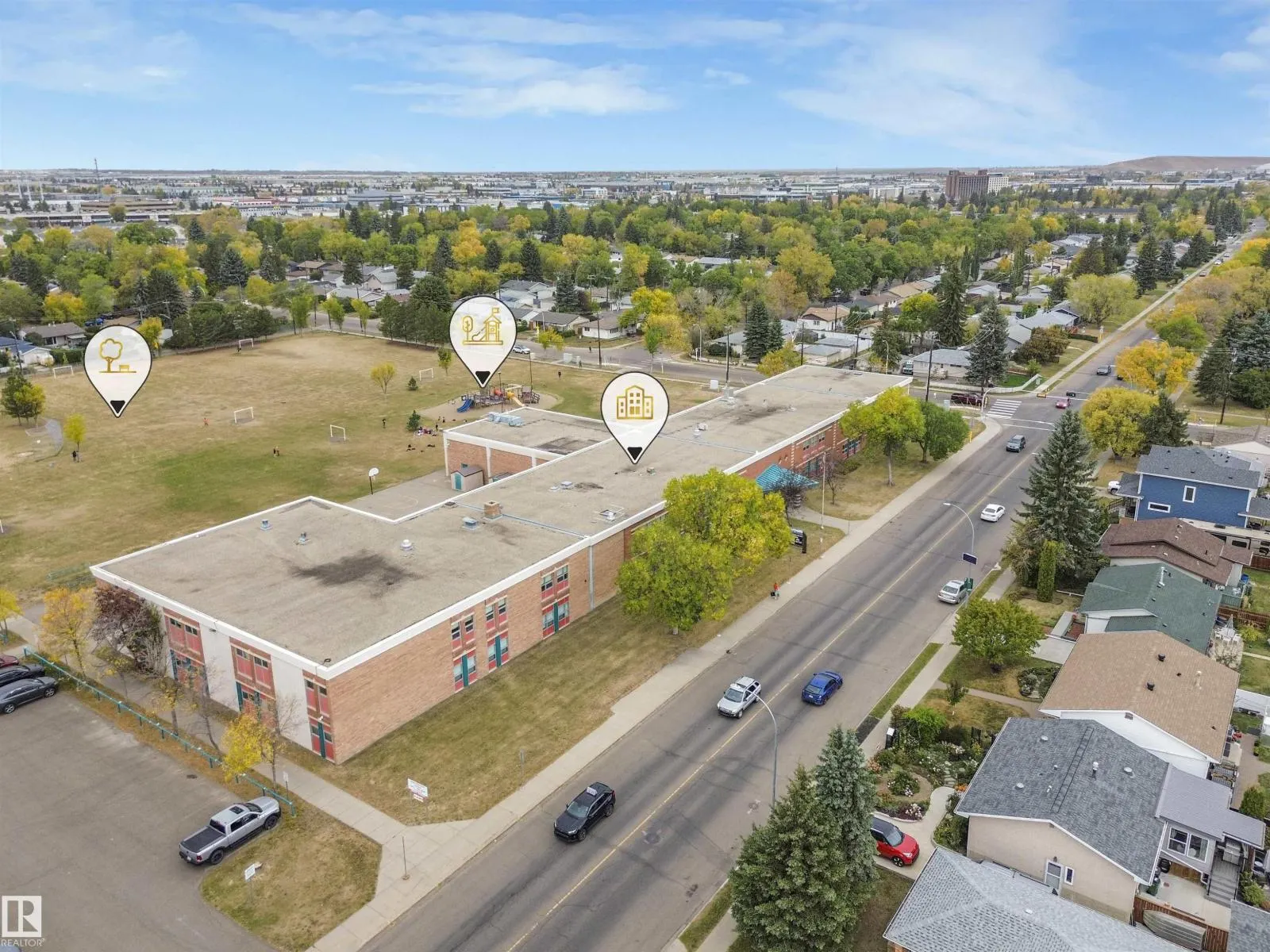 16530 104 AV NW