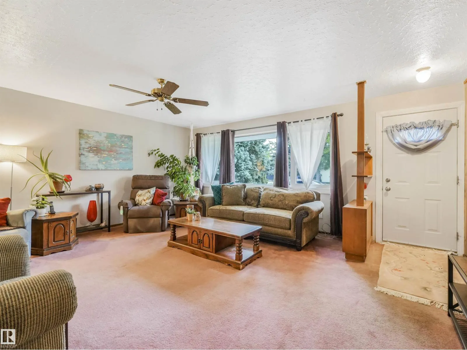 16530 104 AV NW