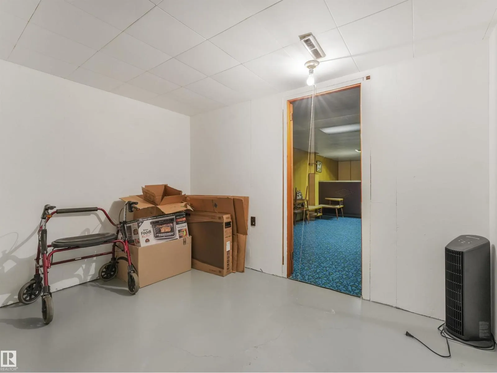 16530 104 AV NW