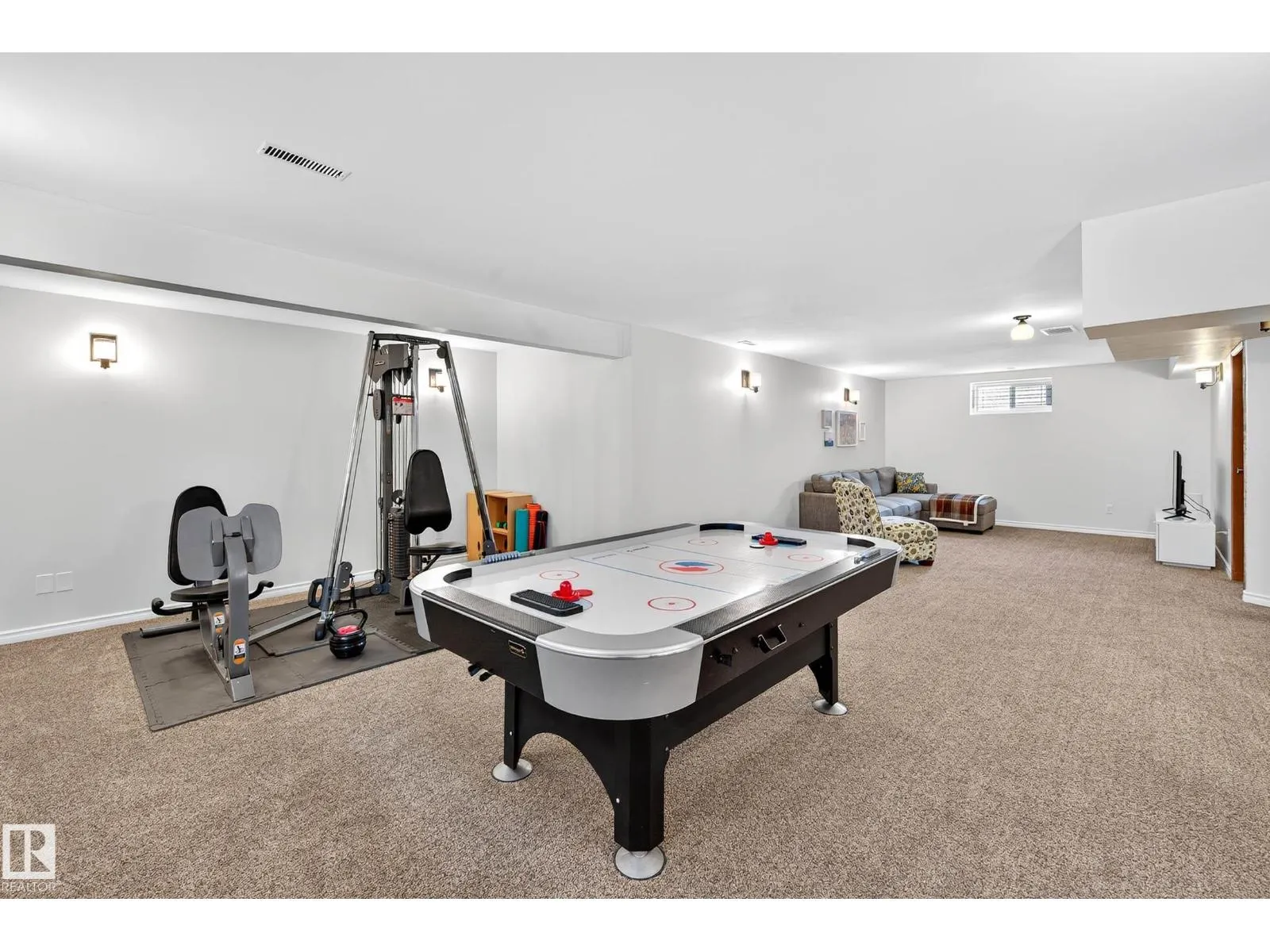 16508 114 ST NW