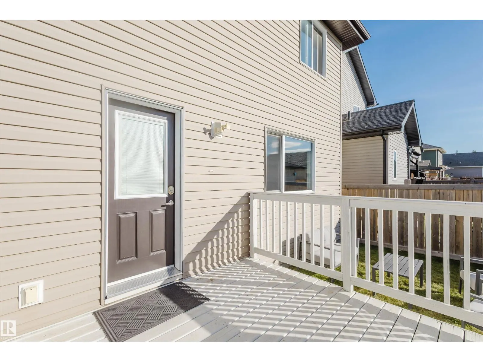 9428 212 ST NW