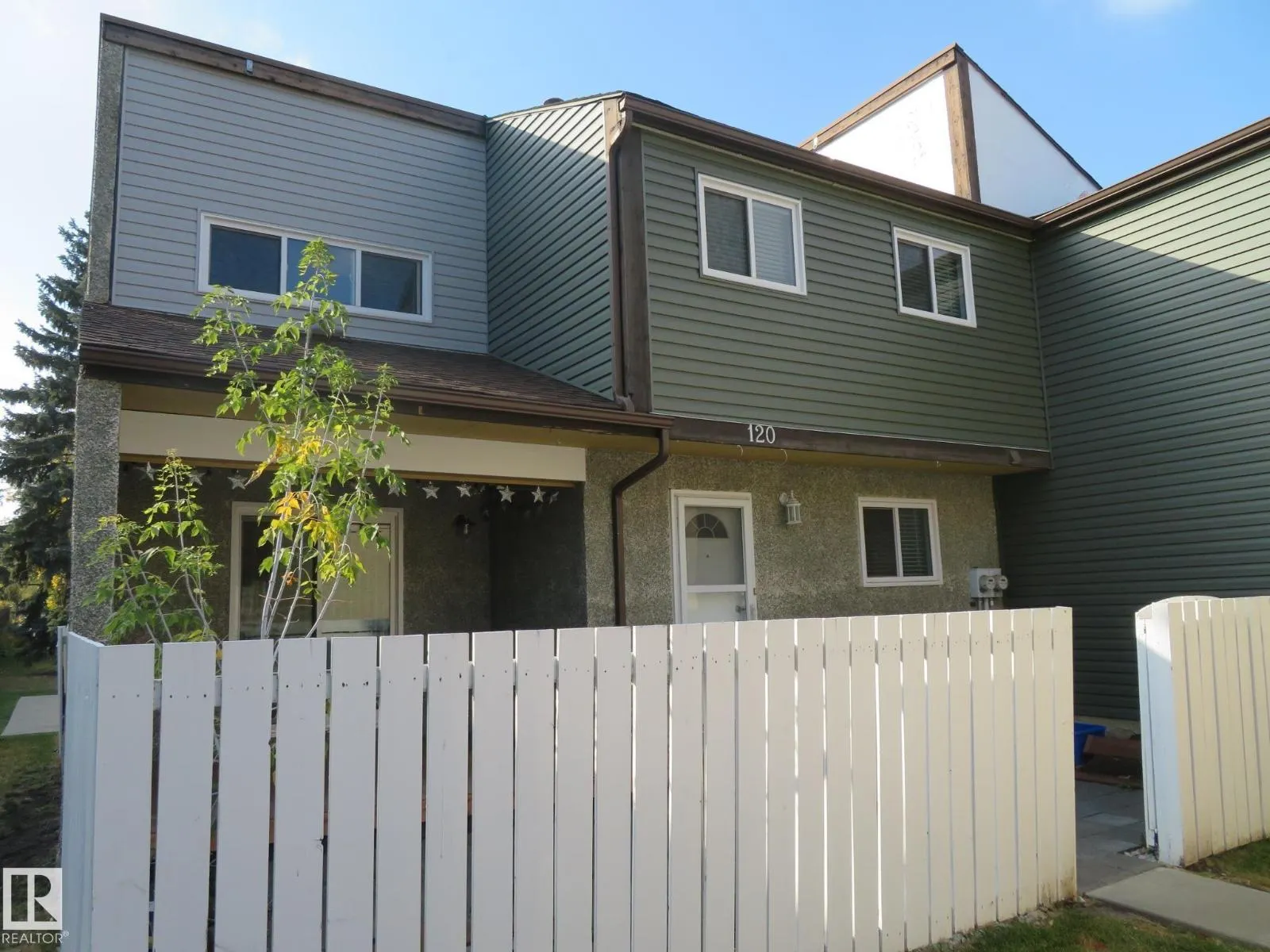 120 KASKITAYO CT NW