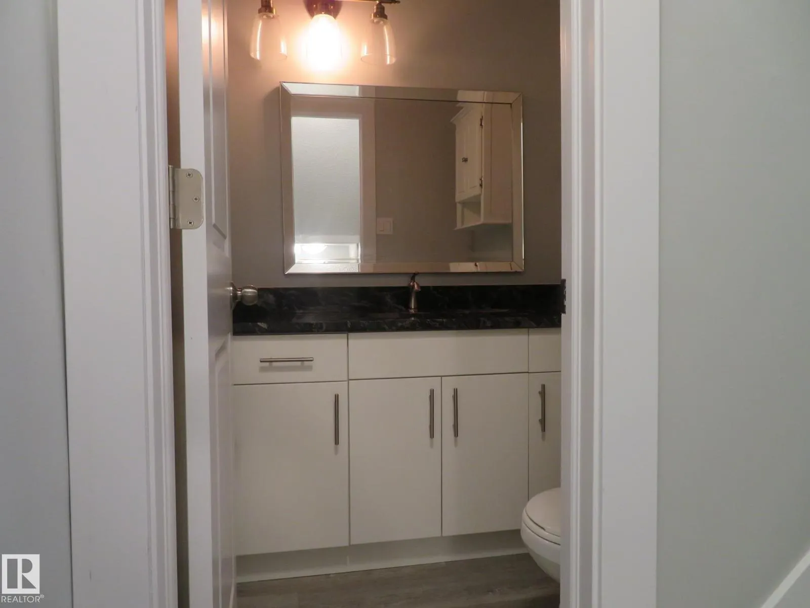 120 KASKITAYO CT NW