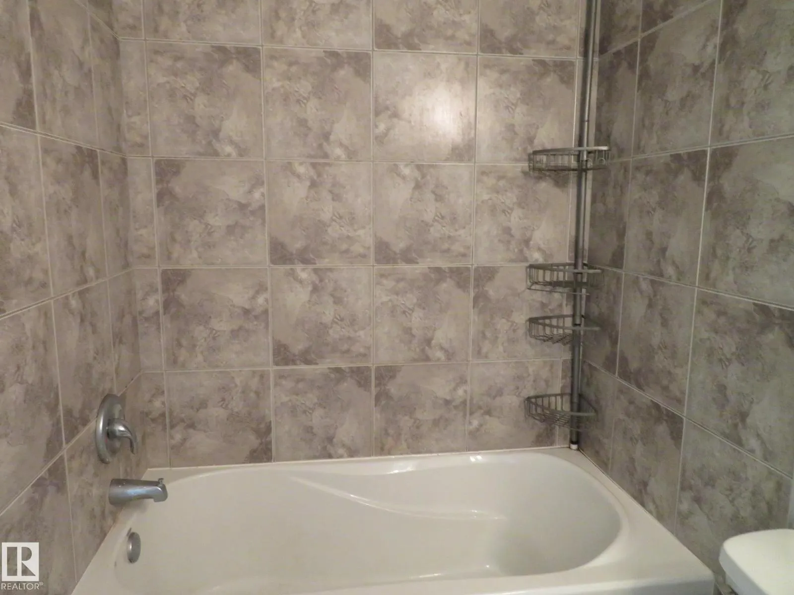 120 KASKITAYO CT NW