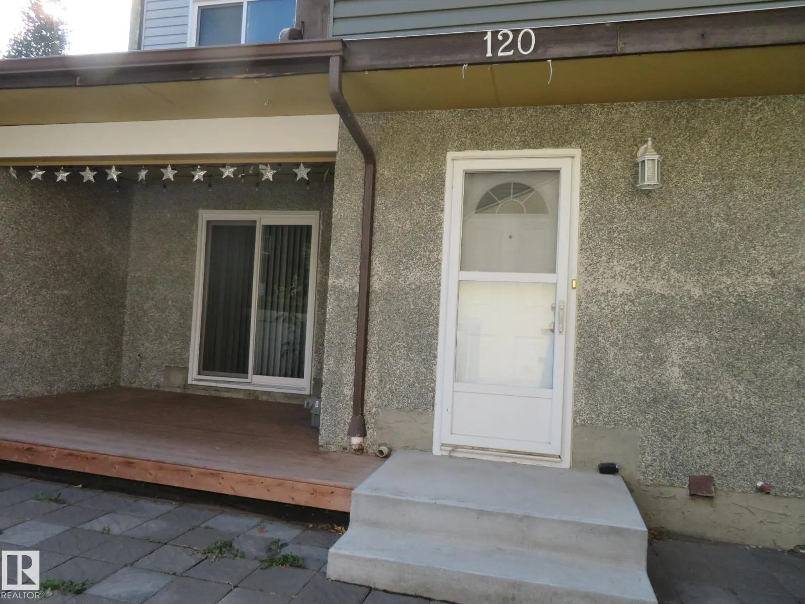 120 KASKITAYO CT NW