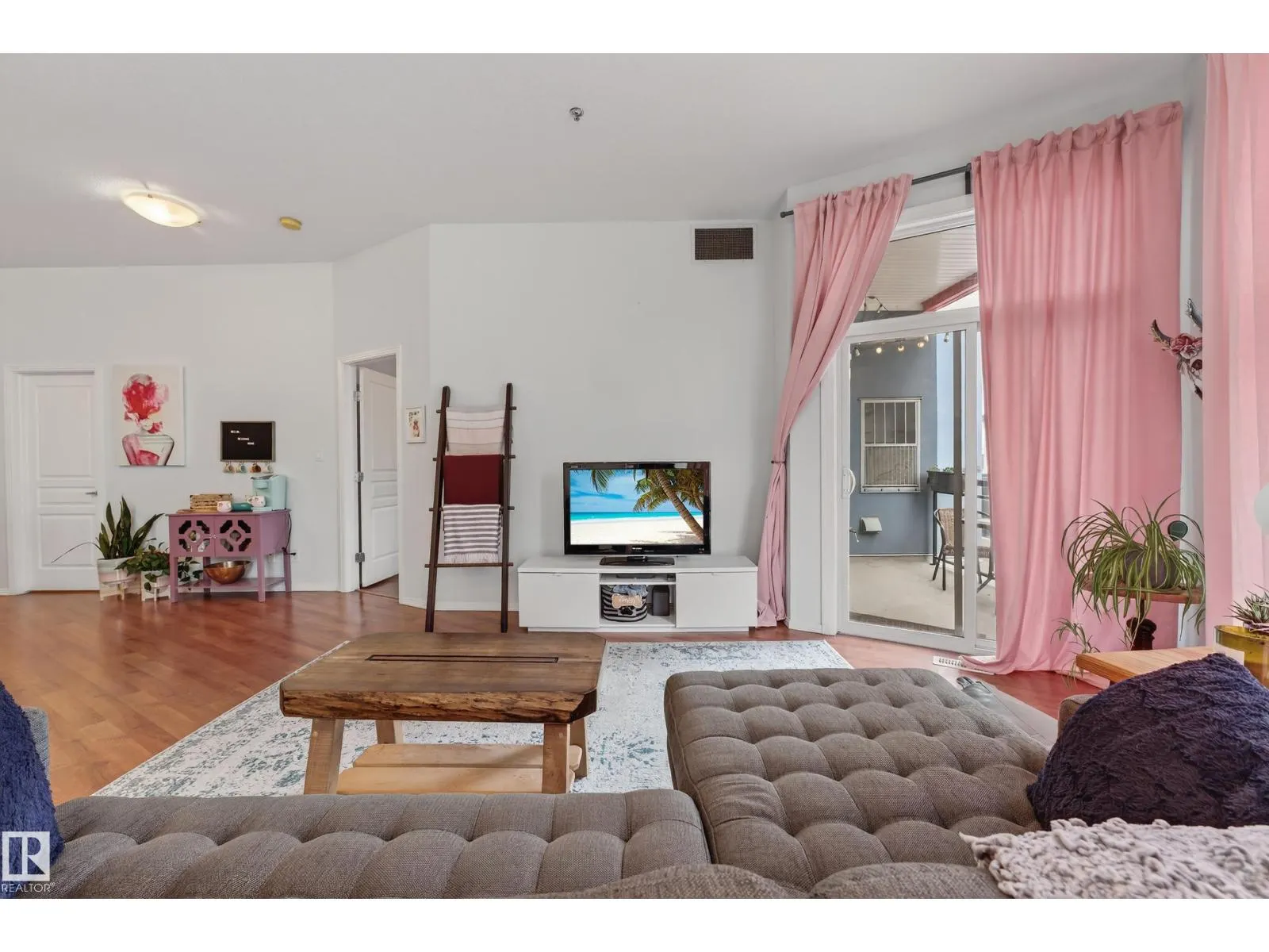 #416 10147 112 ST NW