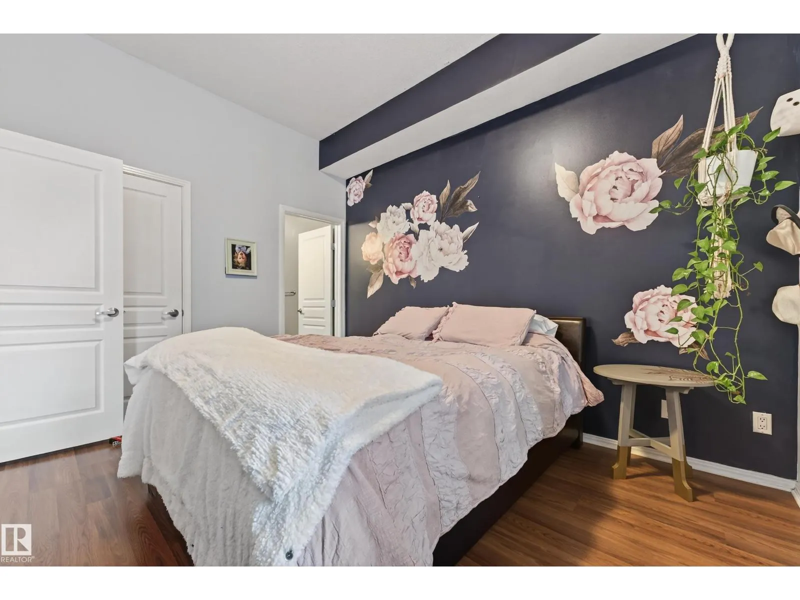 #416 10147 112 ST NW
