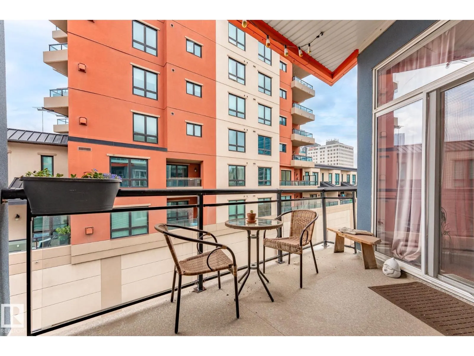 #416 10147 112 ST NW
