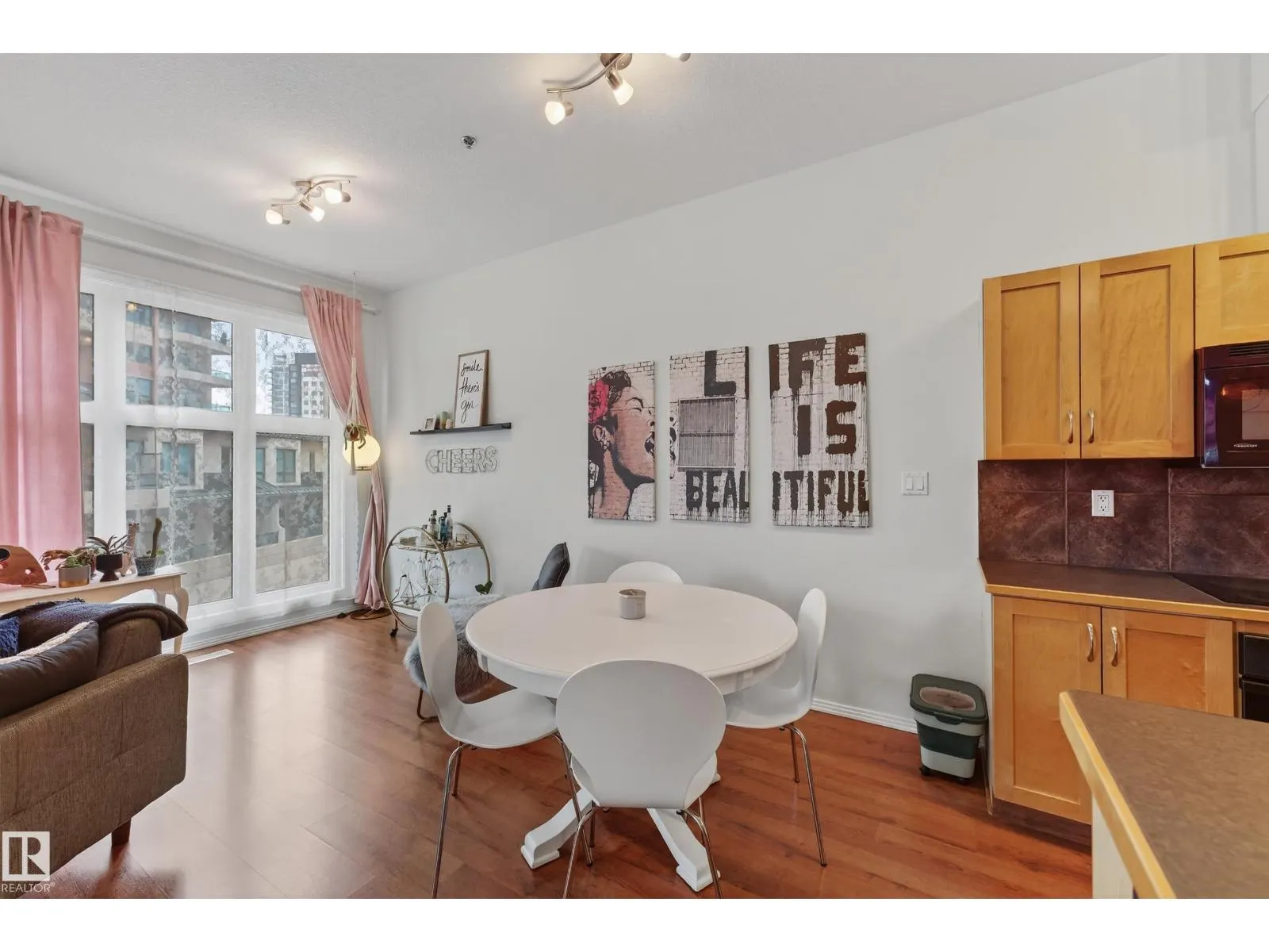 #416 10147 112 ST NW