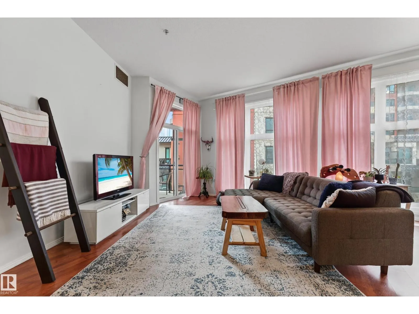 #416 10147 112 ST NW