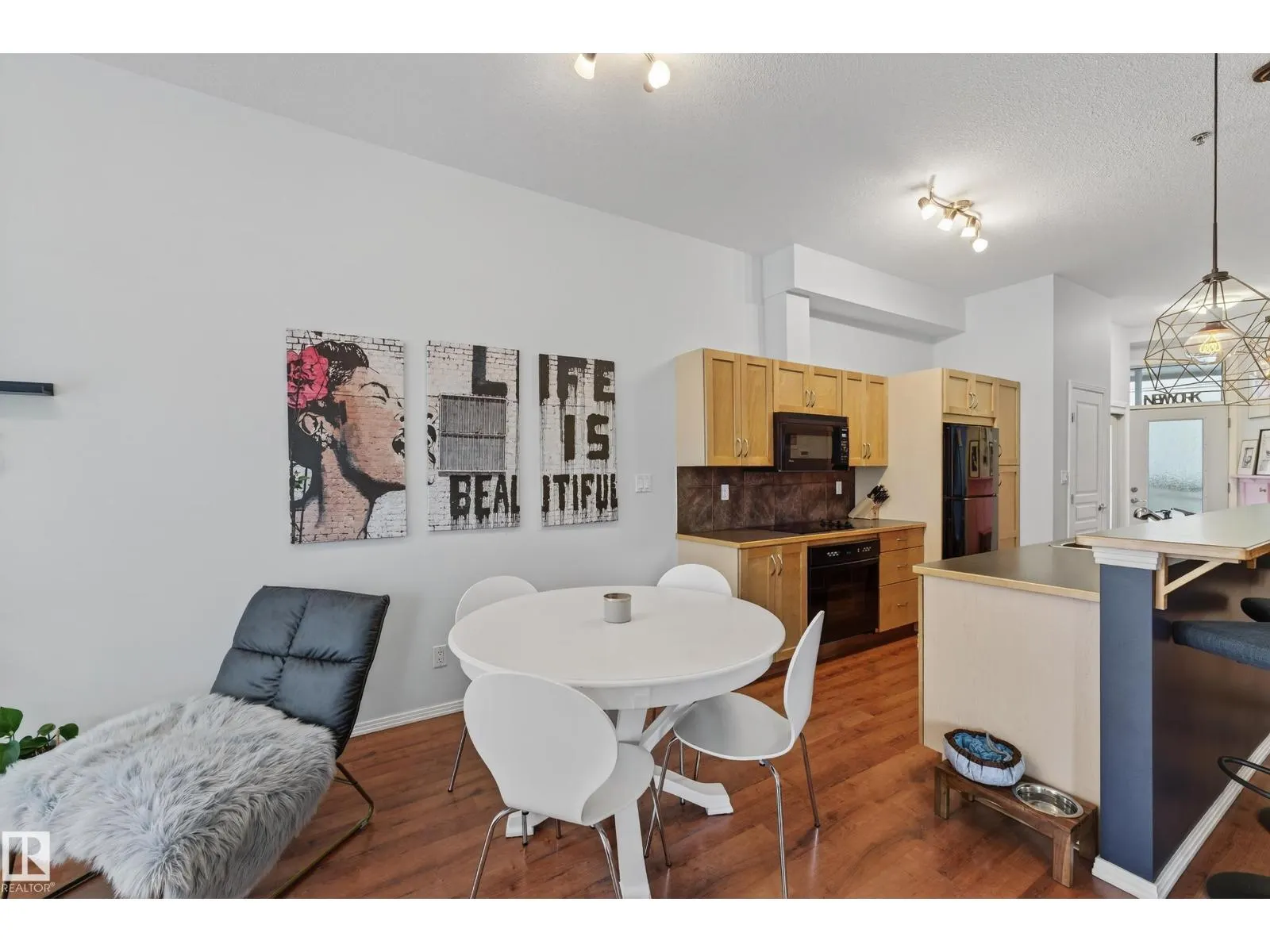 #416 10147 112 ST NW