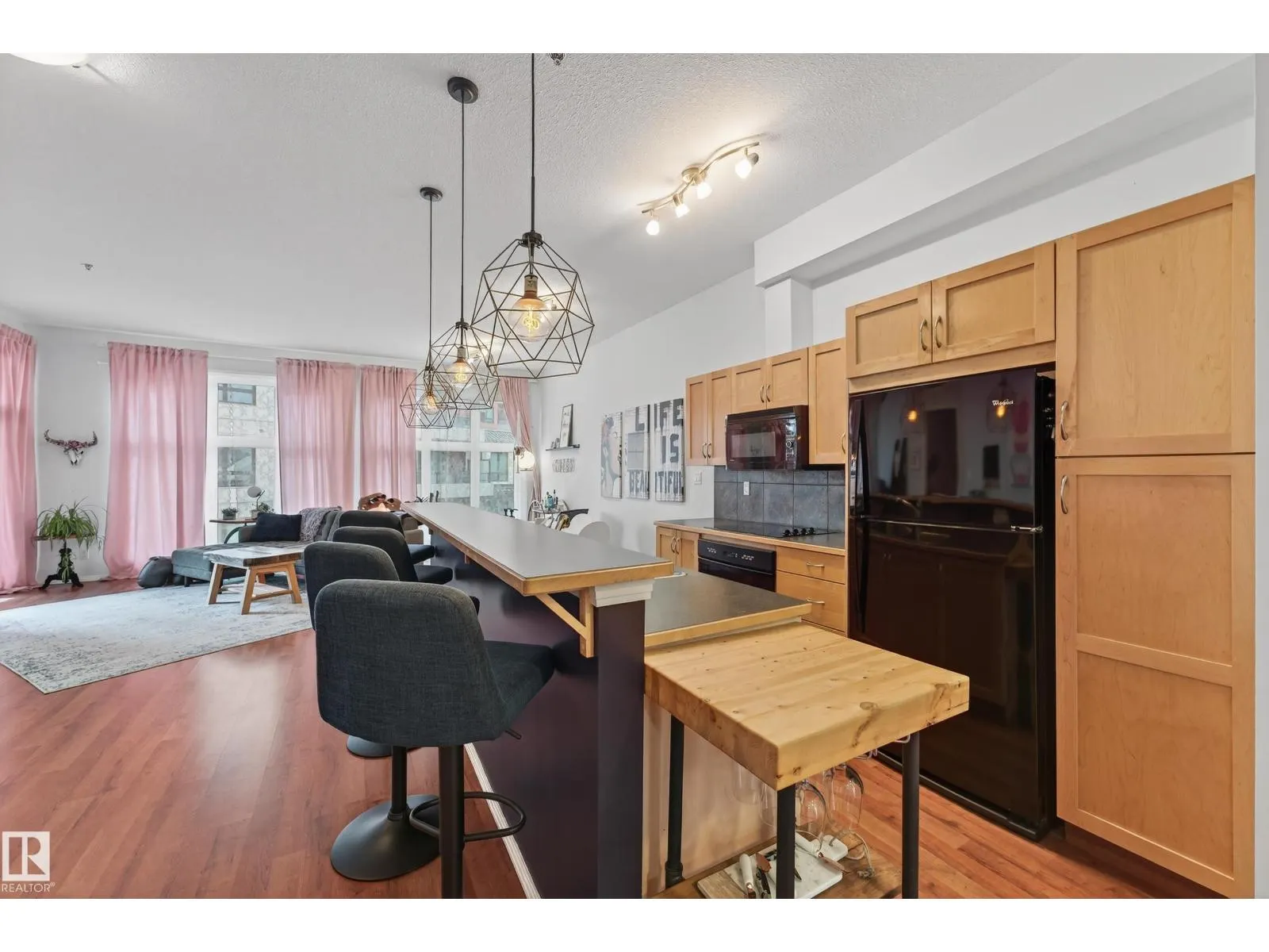 #416 10147 112 ST NW