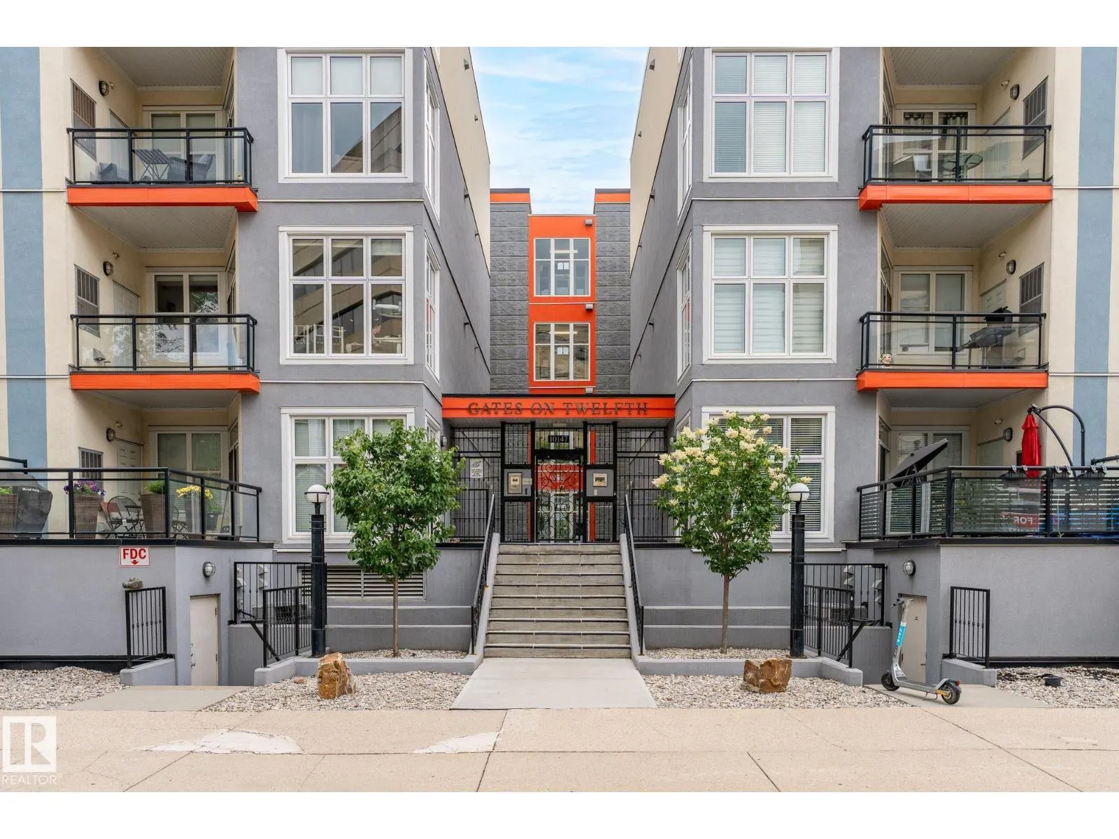 #416 10147 112 ST NW