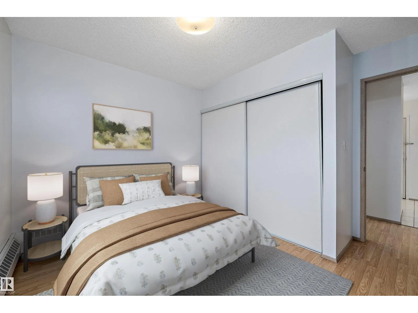 #318 5005 31 AV NW