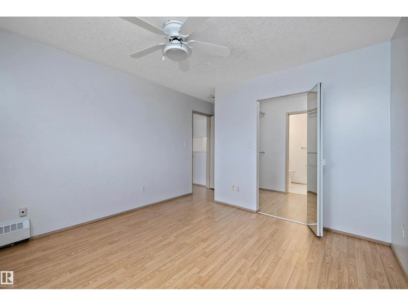 #318 5005 31 AV NW