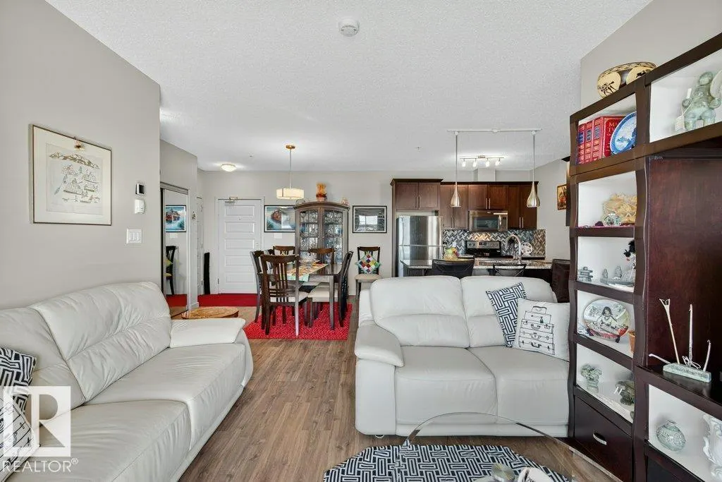 #329 503 ALBANY WY NW