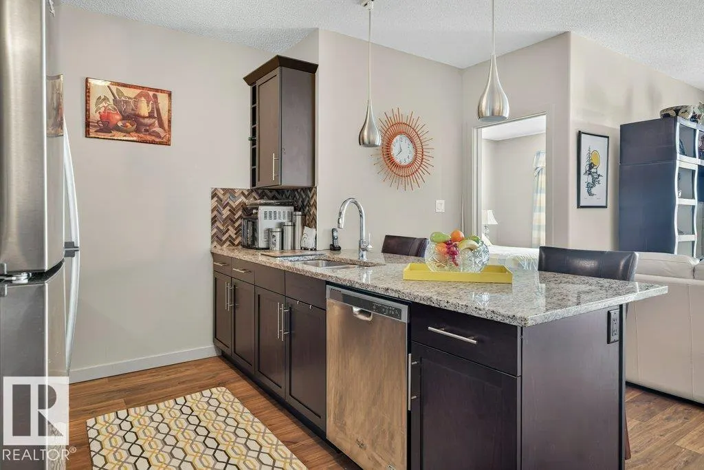 #329 503 ALBANY WY NW