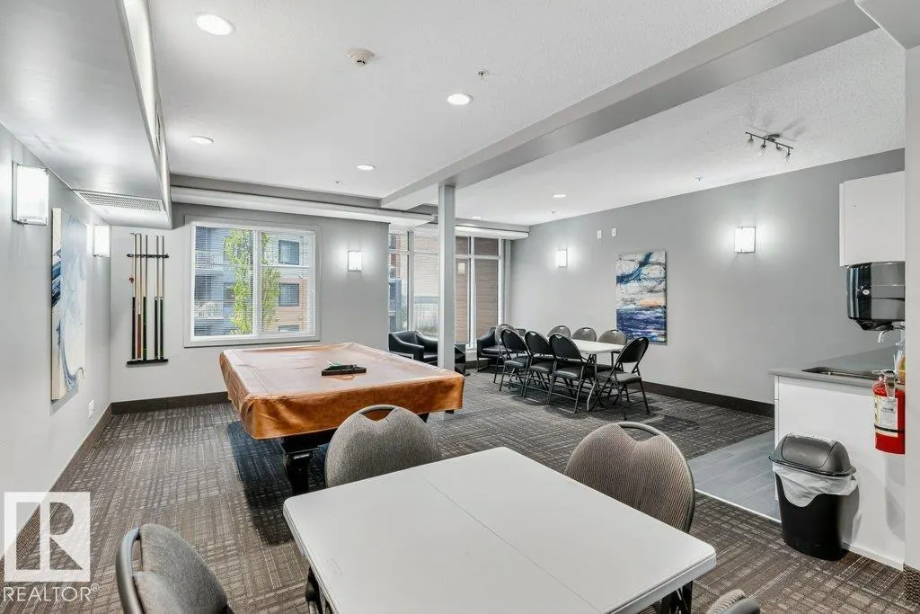 #329 503 ALBANY WY NW