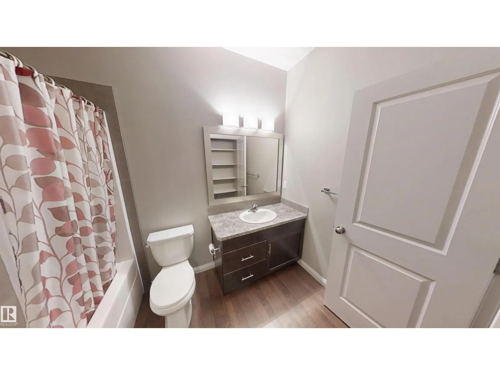 #59 18230 104A ST NW